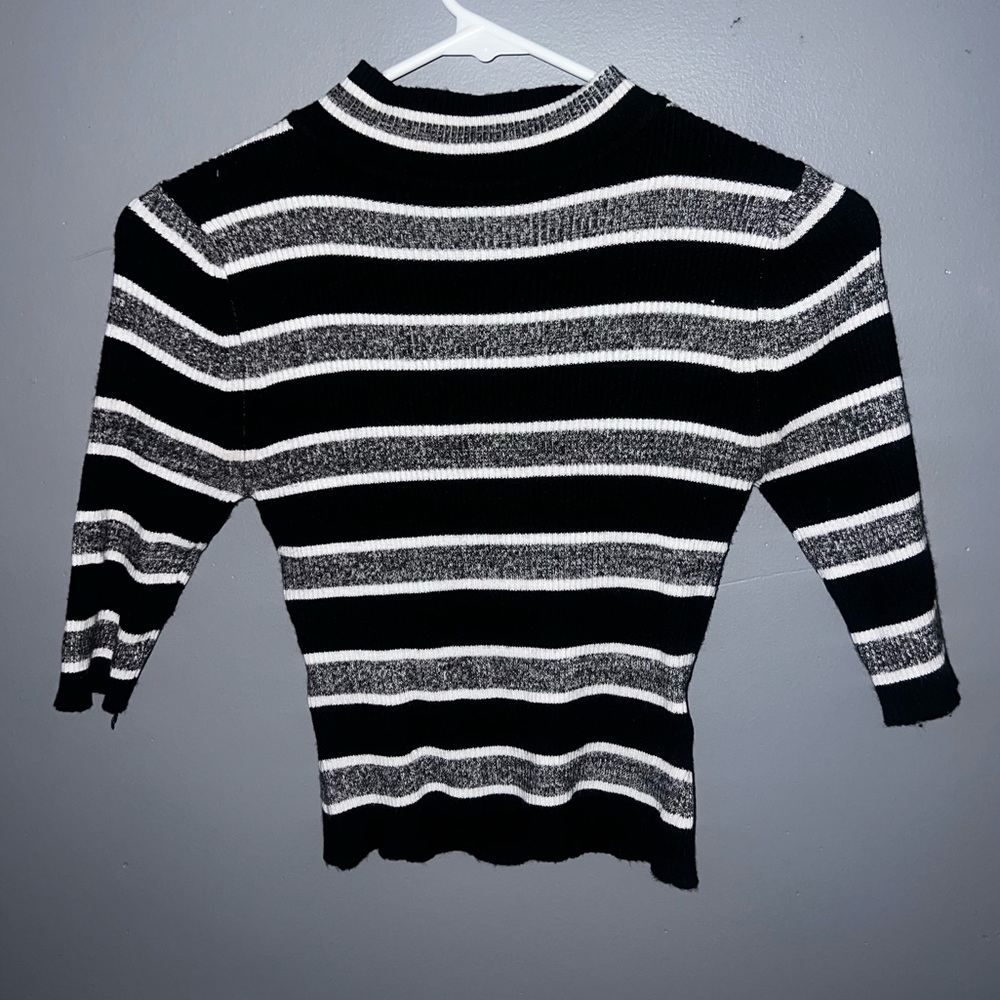The Slope Brooklyn NY Striped Cropped Mid-Sleeve